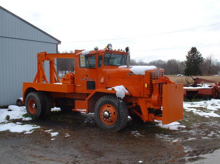 http://www.badgoat.net/Old Snow Plow Equipment/Trucks/Walter 100 Traction/Tom Albrecht's Collection/GW449H335-12.jpg